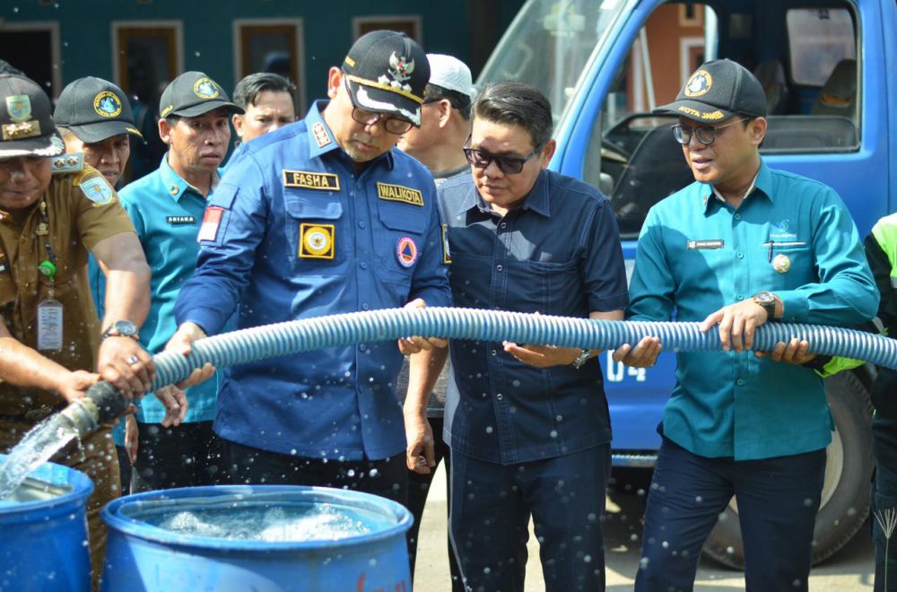 Lima Hari Operasi Air Bersih, Pemkot Jambi Sudah Salurkan 204.000 Liter Bantuan Air Bersih Gratis