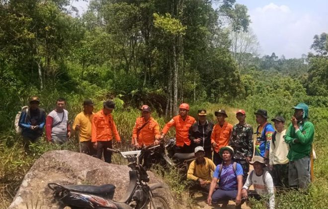 Tim gabungan saat mencari warga Desa Suko Pangkat, Kecamatan Gunung Kerinci, Kabupaten Kerinci yang dikabarkan hilang usai mencari sayur.