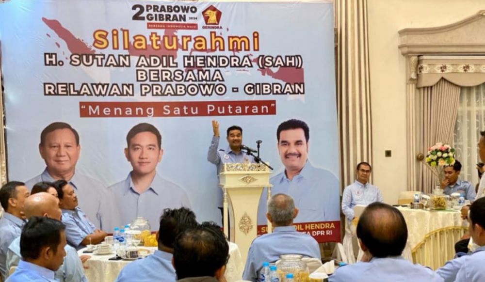 Ketua DPD Partai Gerindra Provinsi Jambi Dr. Ir. H. A.R. Sutan Adil Hendra, MM menggelar silaturahmi dan konsolidasi dengan dengan relawan Prabowo-Gibran. 
