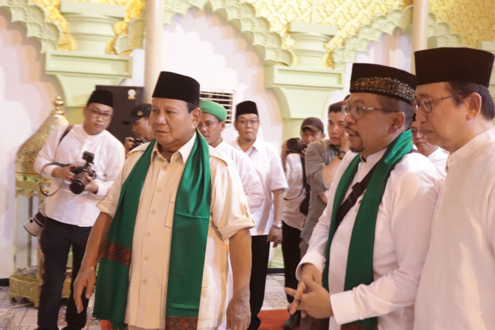Kunjungi Bayt Al-Quran Al-Akbar di Sumsel, Prabowo Disambut Ribuan Jemaah dan Ulama.