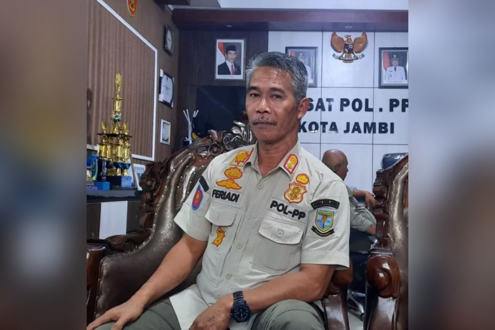 Kasatpol PP Kota Jambi, Feriadi.