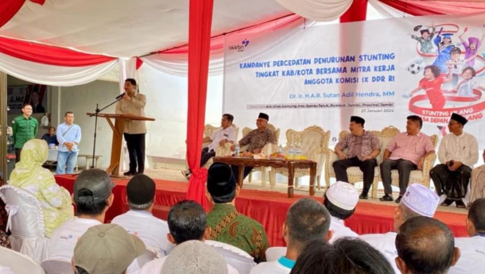 Anggota Fraksi Partai Gerindra DPR RI Dr. Ir. H.A.R. Sutan Adil Hendra, MM (SAH) menjalani masa reses untuk menyerap aspirasi masyarakat di beberapa wilayah dalam Provinsi Jambi.
