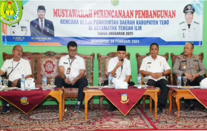 PJ Bupati Tebo Aspan saat Musrenbang Tingkat Kecamatan di Muara Tabir.