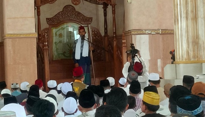 UAS Khutbah Jum'at di Masjid Agung Nur Addarojat Muara Sabak

