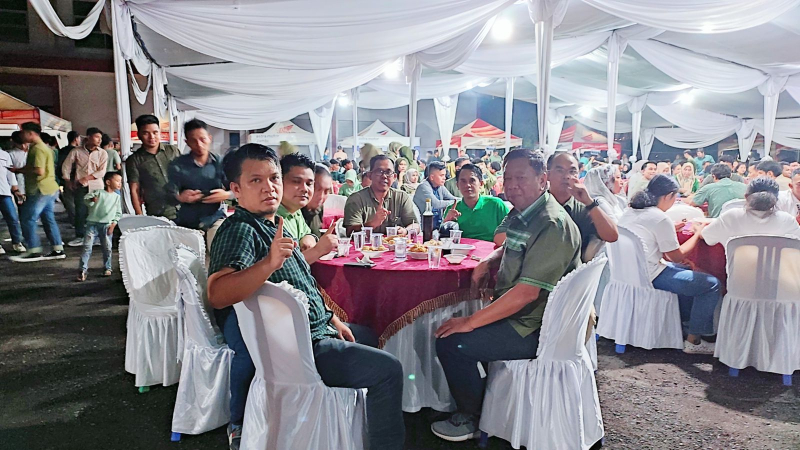 CEO Sinsen Bpk Ronny Attan foto bersama jajaran pimpinan Finance Company.