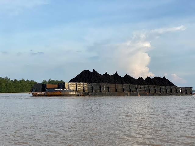 Walhi Jambi Sebut Sungai Batanghari Bukan Jalur Tambang 