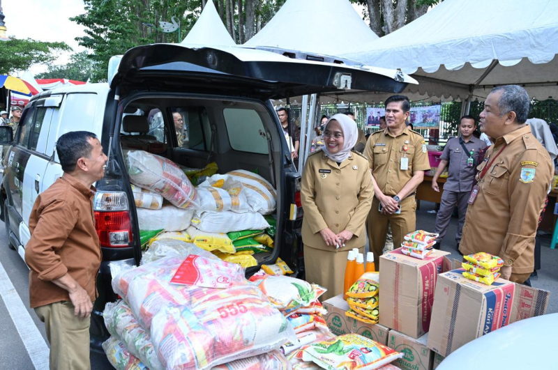 Pj Walikota Jambi Tinjau Gerakan Pangan Murah