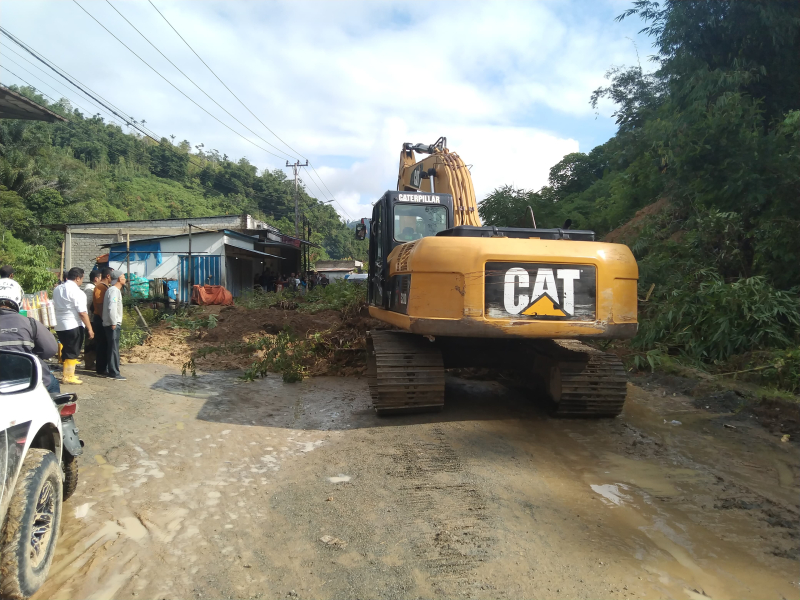 Longsor Lagi di Jalur Kerinci-Padang, BPJN Terjunkan Alat Berat