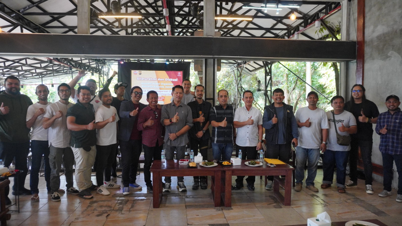 Asosiasi Event Organizer (ASEO) Jambi mengadakan silaturahmi dan diskusi bersama Kapolda Jambi, di Cafe Hello Sapa pada Kamis (04/07/2024).