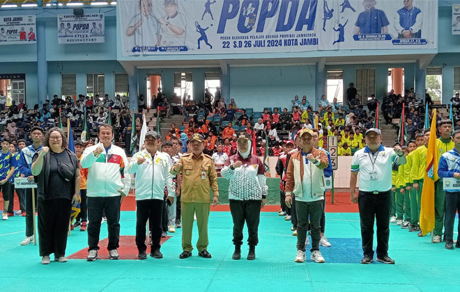 Penjabat Walikota jambi menghadiri pembukaan Popda Provinsi Jambi tahun 2024, Senin pagi (22/7/2024).