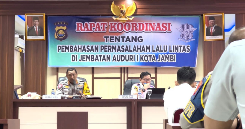 Atasi Kemacetan di Auduri I, Ditlantas Polda Jambi Lakukan Rekayasa Jalan serta Gelar Rakor bersama Instansi Terkait