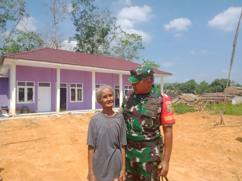 Melalui Program TMMD, TNI Wujudkan Rumah Tinggal Layak Huni Untuk Nenek Ngatini