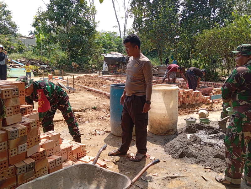 Sinegitas TNI Polri dan Warga Tampak di Sasaran Fisik RTLH Kodim 0415/Jambi