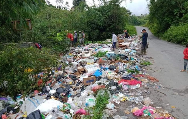 Penumpukan sampah sering terjadi di Kecamatan Kayu Aro hingga Gunung Raya, Kabupaten Kerinci.