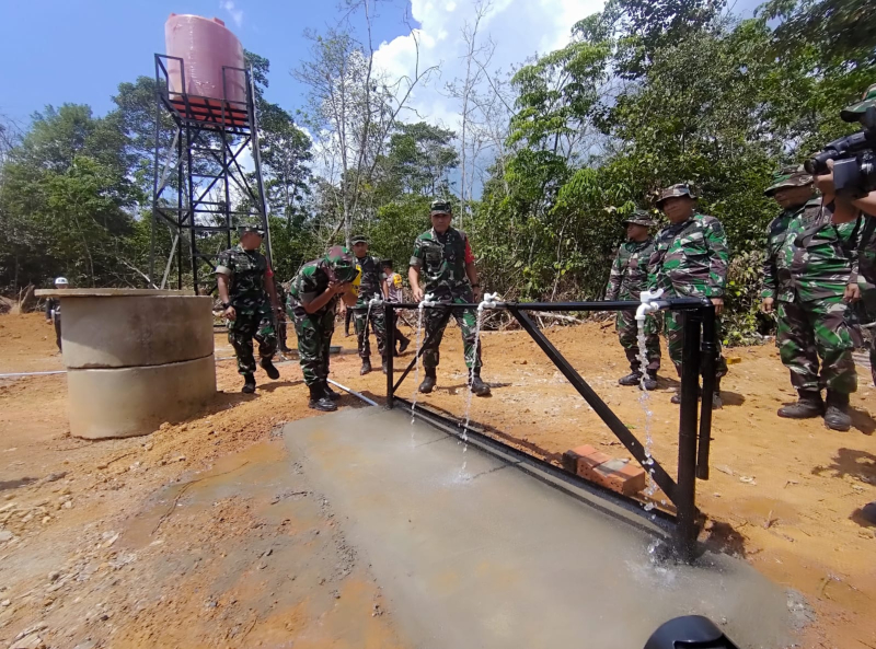 Cepat dan Tanggap, Mayjen TNI Johanis Payung Puji Kinerja Satgas TMMD Kodim 0415/Jambi