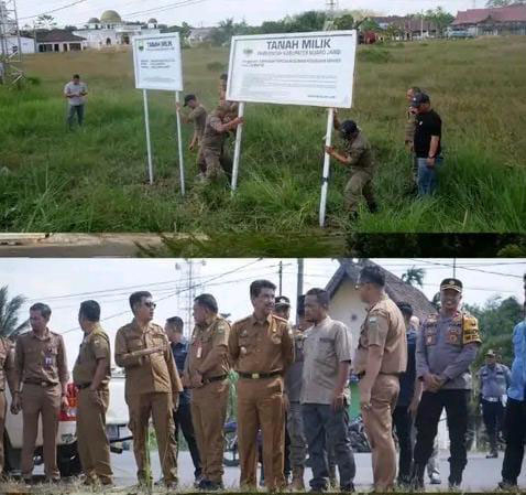 Penjabat Bupati Kabupaten Muaro Jambi Drs. Raden Najmi menyaksikan langsung pemasangan patok/plang Lapangan Akso Dano sebagai tanda resmi bahwa tanah tersebut milik Pemerintah Kabupaten Muaro Jambi.