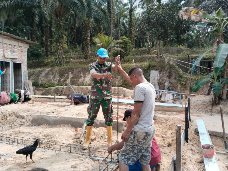 Satgas Kodim Jambi Bangun RTLH Warakawuri Siti Latifah di Sasaran Fisik TMMD 121