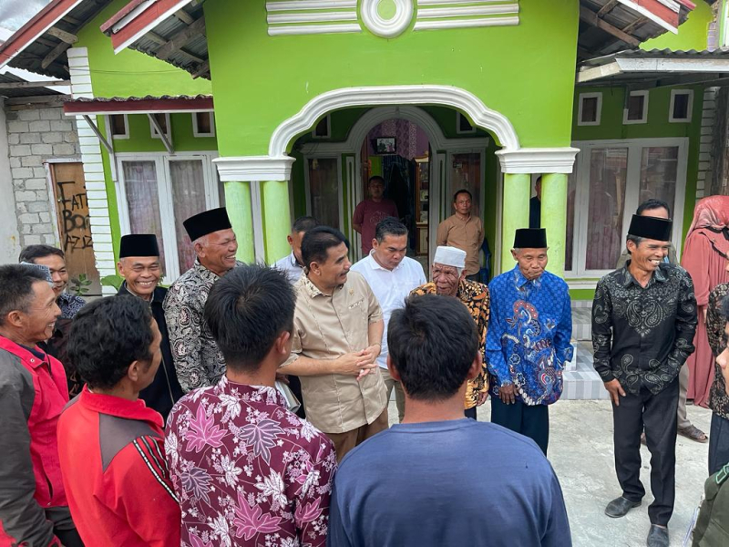 Ketua DPD HKTI Provinsi Jambi, Dr. Ir. H. A.R. Sutan Adil Hendra, MM disambut sejumlah tokoh dalam kegiatan kunjungannya ditengah masyarakat Jambi.