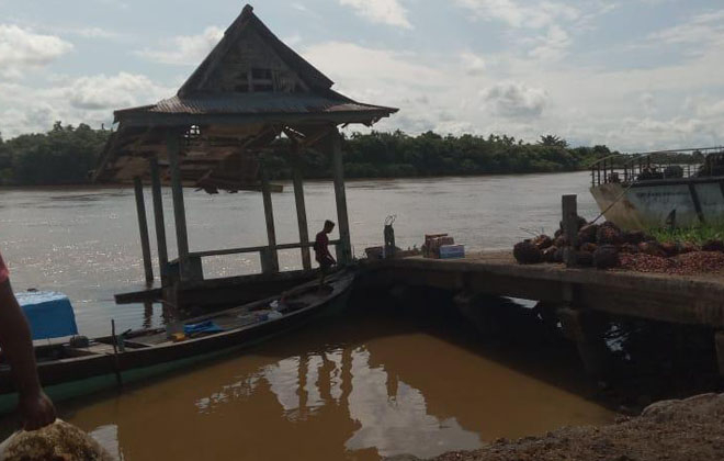 Kondisi Dermaga Teluk Buan pada ditabrak tongkang beberapa bulan yang lalu.