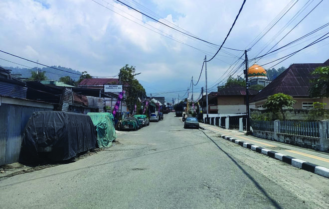 Salah satu sudut jalan di Kota Sungai Penuh yang butuh perhatian serius.