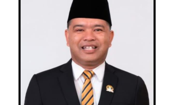 Pakai Ijazah SMP Orang Lain, Amrizal Bisa Raih Gelar Sarjana