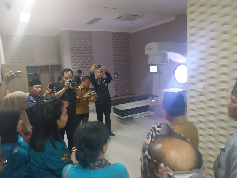 Salah satu fasilitasi kesehatan di gedung Radioterapi RSUD Raden Mattaher yang baru diresmikan, Senin (23/9/2024).