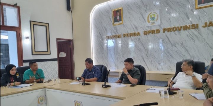 Ketua DPRD Sementara Serap Aspirasi Tenaga Honorer RSUD Raden Mattaher Jambi