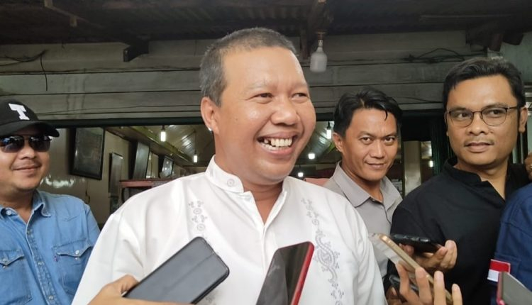 Calon gubernur Jambi Romi Hariyanto ketika diwawancarai awak media dalam sebuah kesempatan beberapa waktu lalu. 