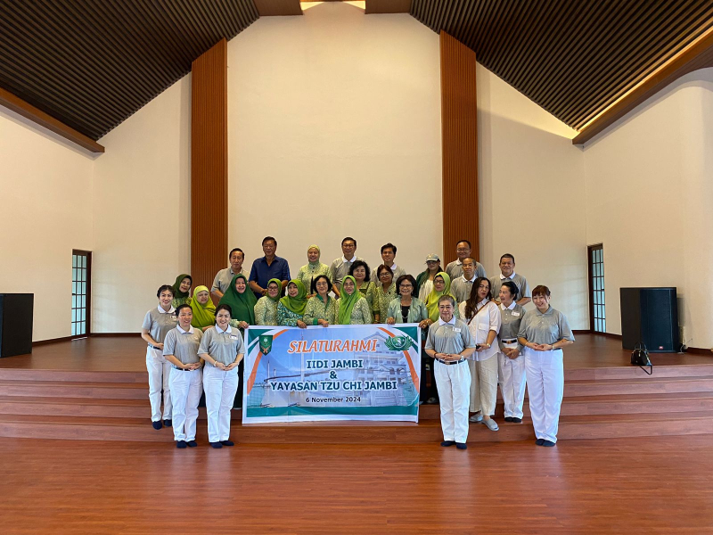 Jalin Kebersamaan, Ikatan Istri Dokter Indonesia Jambi Silaturahmi ke Yayasan Buddha Tzu Chi Jambi