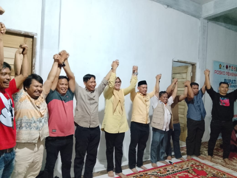 Gelar Konferensi Pers, Real Count Internal Dillah-MT Unggul di Pilbup Tanjabtim