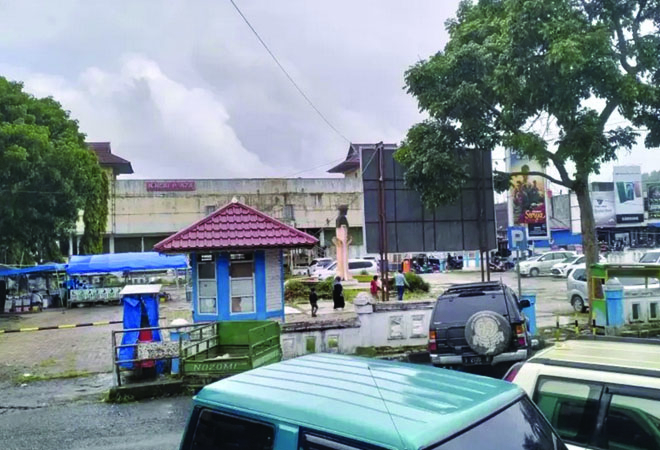 Kawasan parkir dekat Pasar Beringin Sungai Penuh yang mendapat sorotan dari DPRD Kota Sungai Penuh.