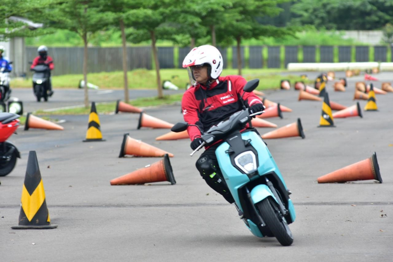 Usung Kualitas Terbaik, AHM Umumkan Harga Honda ICON e: dan Honda CUV e: