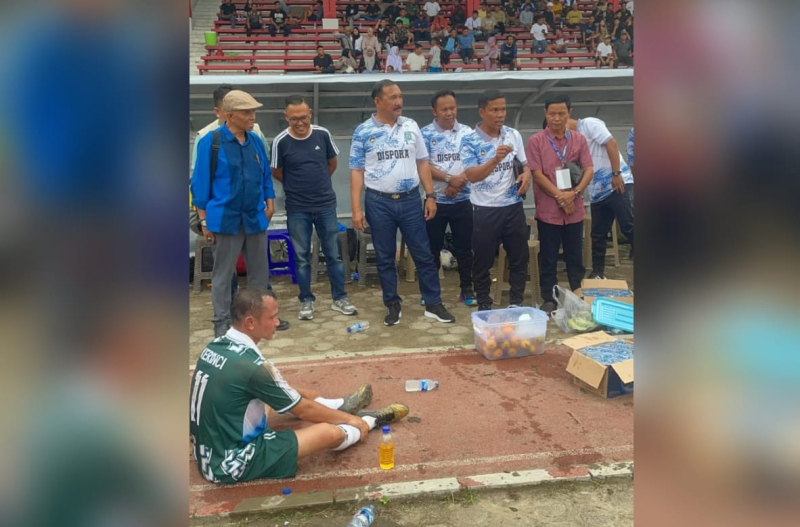 Pj Bupati Asraf Berikan Motivasi Ke Pemain Kerinci di Gubernur Cup 2025, Puji Perjuangan Anak Asuh Dartuni