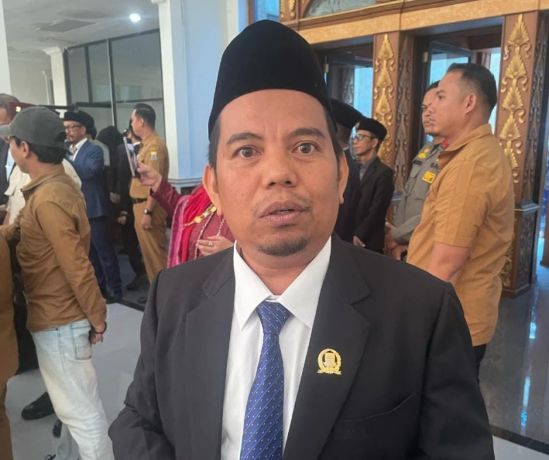 Mustaharuddin Interupsi Gubernur Jambi di Sidang Paripurna, Minta Jalan Rusak Macet Total di Padang Lamo Diperbaiki