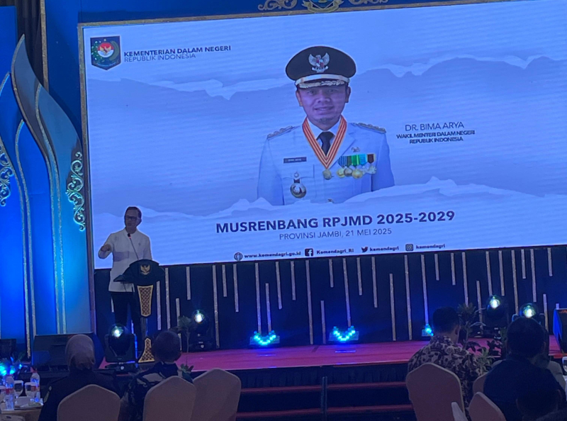 Wamendagri Bima Arya Tegur Keras Bupati Tanjabbar dan Batanghari Tak Hadir di Musrenbang RPJMD Jambi 2025-2029