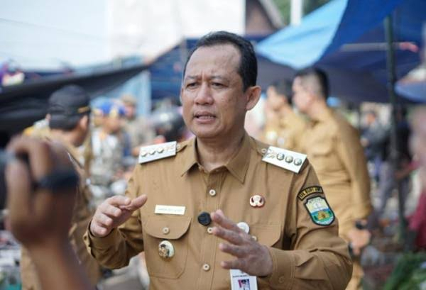 Bupati Muaro Jambi.