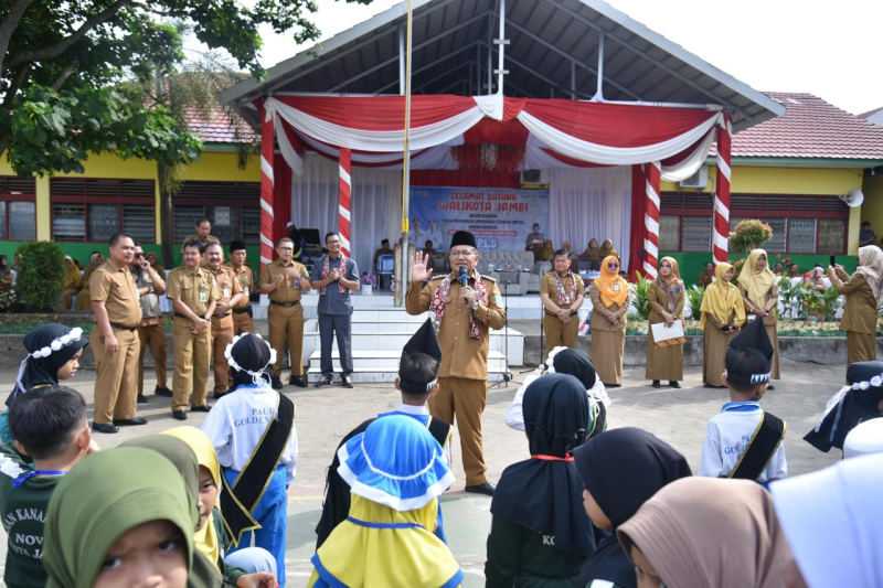 MPLS Serentak di Kota Jambi Resmi Dimulai, Wali Kota Maulana : 