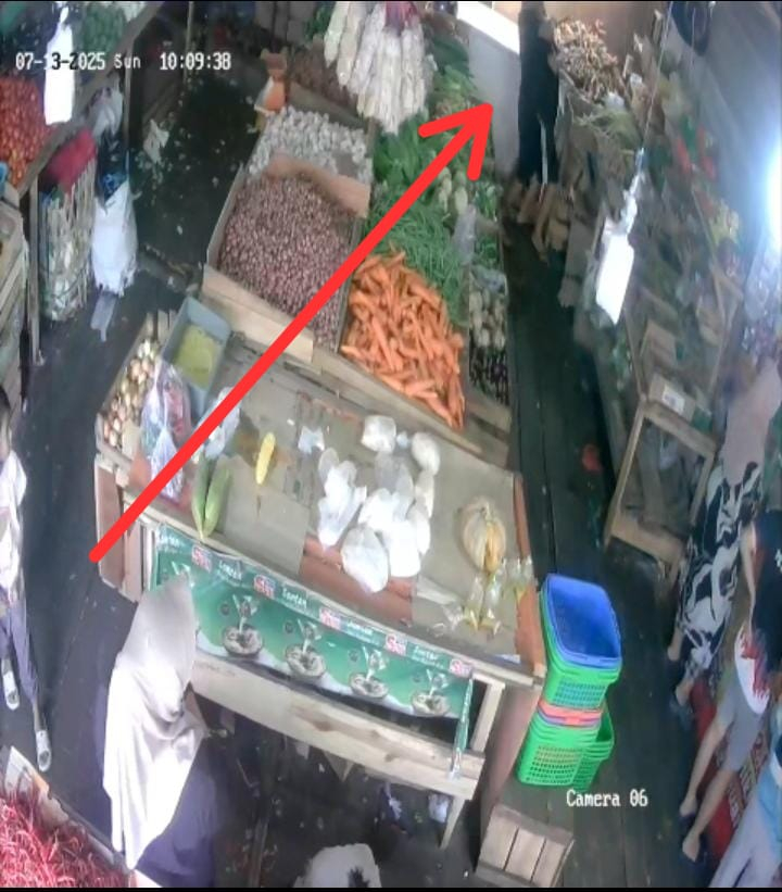 Pedagang Sayur di Kota Jambi Ancam Pembeli dengan Pisau, Polisi Buru Pelaku