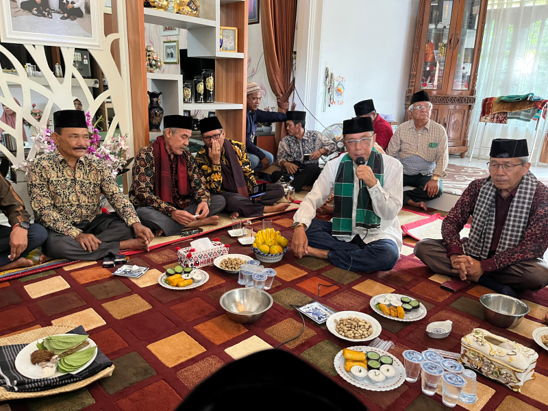 Prosesi Adat Pemberian Marga Siregar Untuk Anak Menantu Gubernur IMC