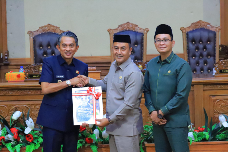 Pemkab Muaro Jambi Resmi Ajukan 5 Ranperda Prioritas ke DPRD

