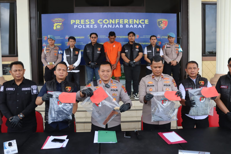 Polres Tanjab Barat Ungkap Motif Pembunuhan di Kampung Nelayan