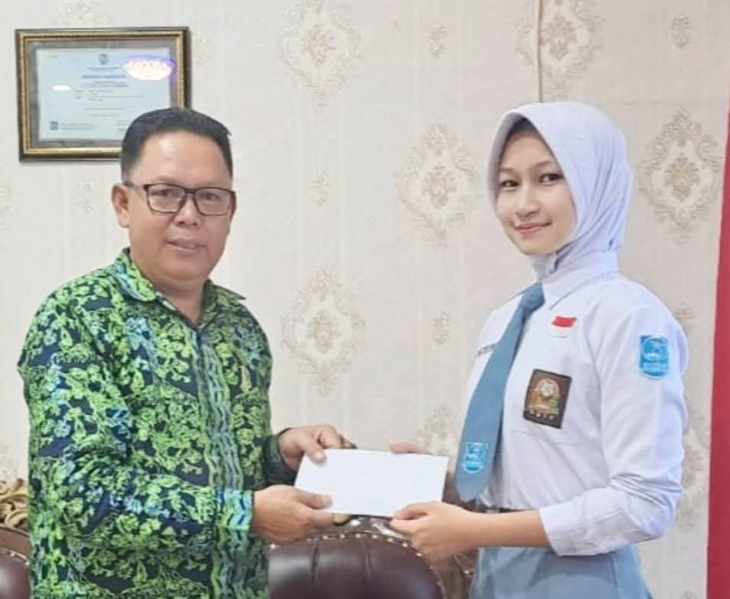 Profile Nindya Eltsani, Siswi SMAN 2 Sungai Penuh yang Masuk Nominasi Pembawa Baki Bendera Merah Putih di Istana Merdeka