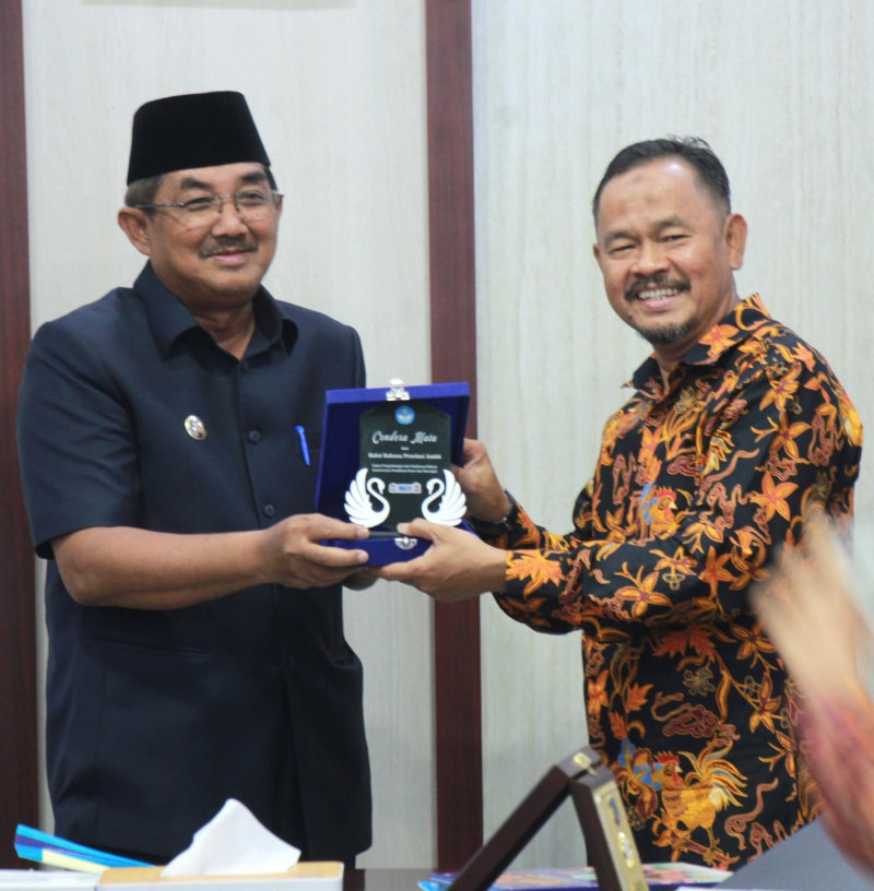 Bupati Tanjung Jabung Barat Terima Audiensi Balai Bahasa Provinsi Jambi
