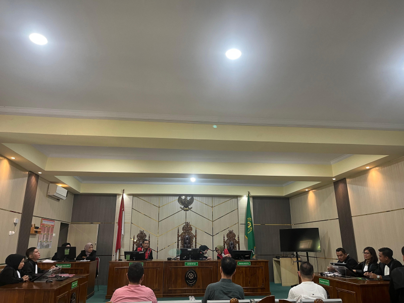 Sidang Perdana Tiga Terdakwa Korupsi Kredit Fiktif PT PAL Dengan bank BNI