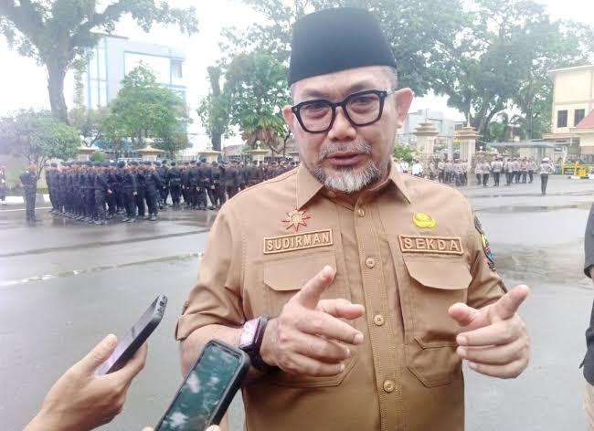 Unjuk Rasa di Pusat Pemerintahan Pemprov Jambi Anarkis, Sekda Sudirman Sebut Ini Soal Pelaporan Hukum