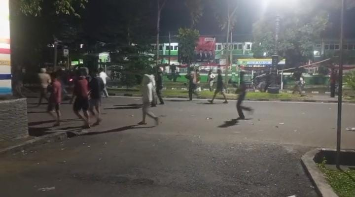 Dari Liputan ke Pelarian: Malam Mencekam Jurnalis Dikejar Massa Saat Ricuh Aksi di Jambi