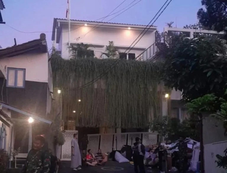 Rumah Sri Mulyani Tak Luput dari Penjarahan, Massa Datang 2 Gelombang