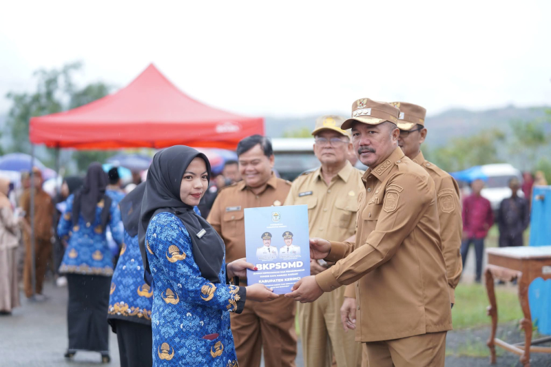 Pemkab Kerinci Serahkan SK PPPK 2024 kepada 564 Tenaga Teknis, Guru, dan Kesehatan