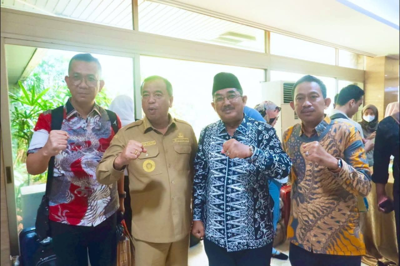 Bupati Anwar Sadat Hadiri Rakor Hilirisasi Kelapa Dalam Bersama Menteri Pertanian RI