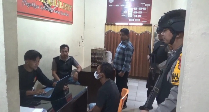 Gasak Ratusan Slop Rokok, AB Dibekuk Polisi Usai Bobol Dua Toko
